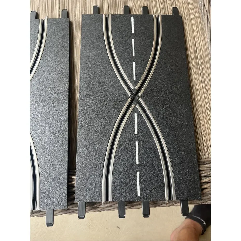 Carrera Lane Change Section (2 PCS) - Digital 124/132 & Analog Slot Car